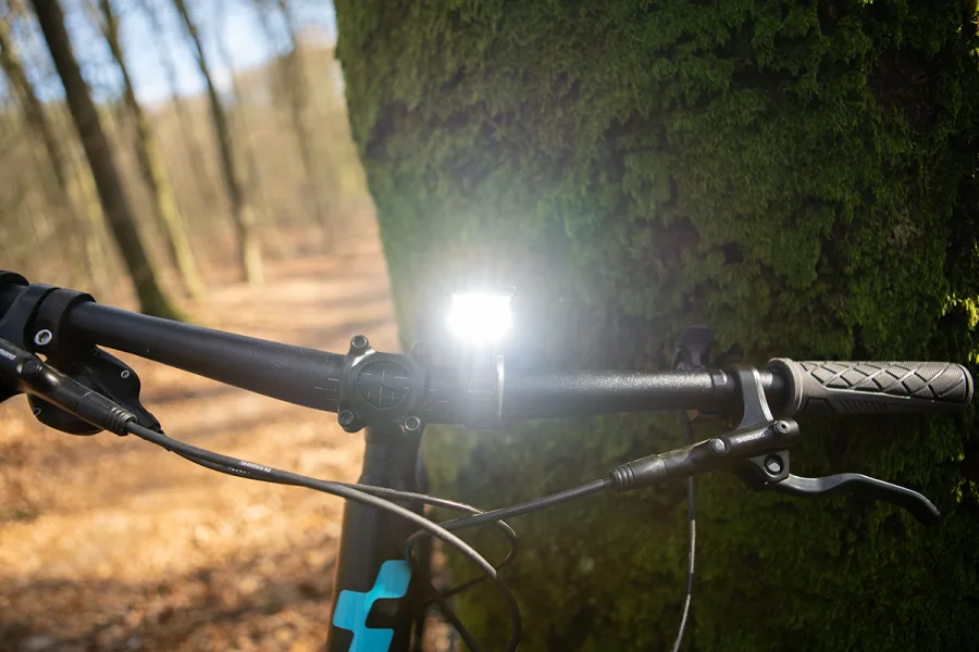 Koplamp USB High Power 35 Lux — foto 4